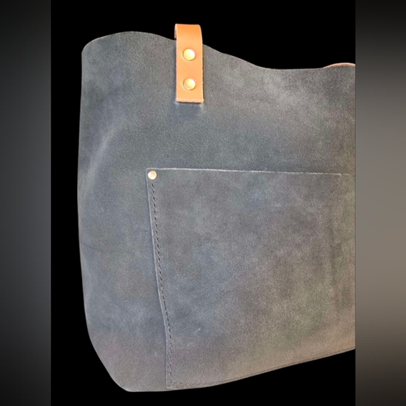 Portland Leather Large Peppercorn Tote - Picture 8 of 12